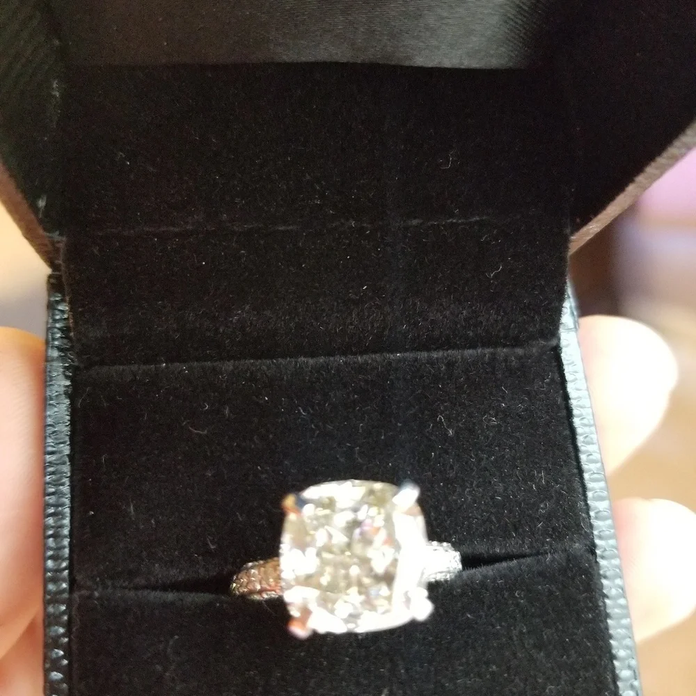 Moissanite ring - Picture 5 of 7